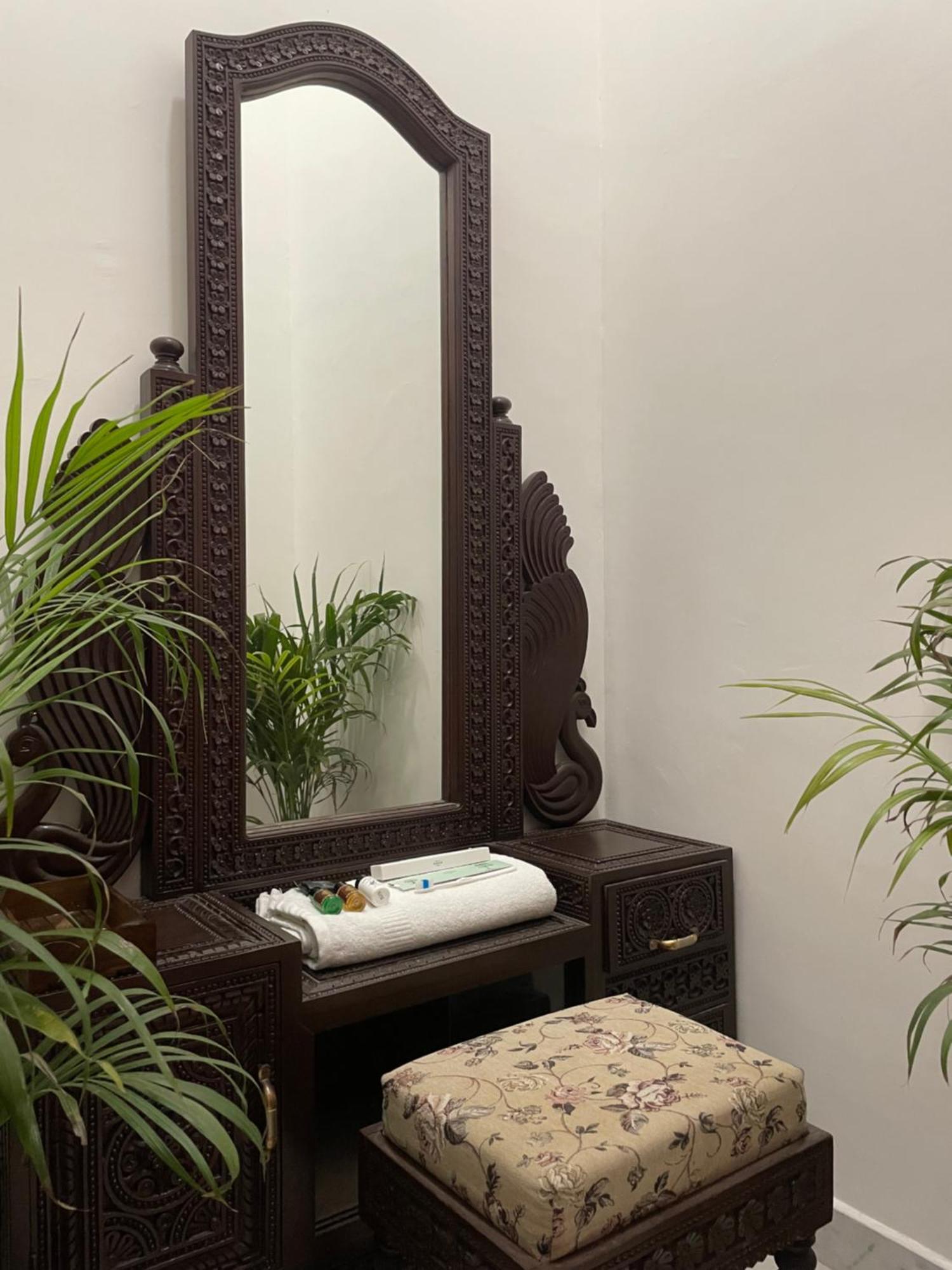 Karni Nivvas - Luxury Redefined Villa Udaipur Ngoại thất bức ảnh