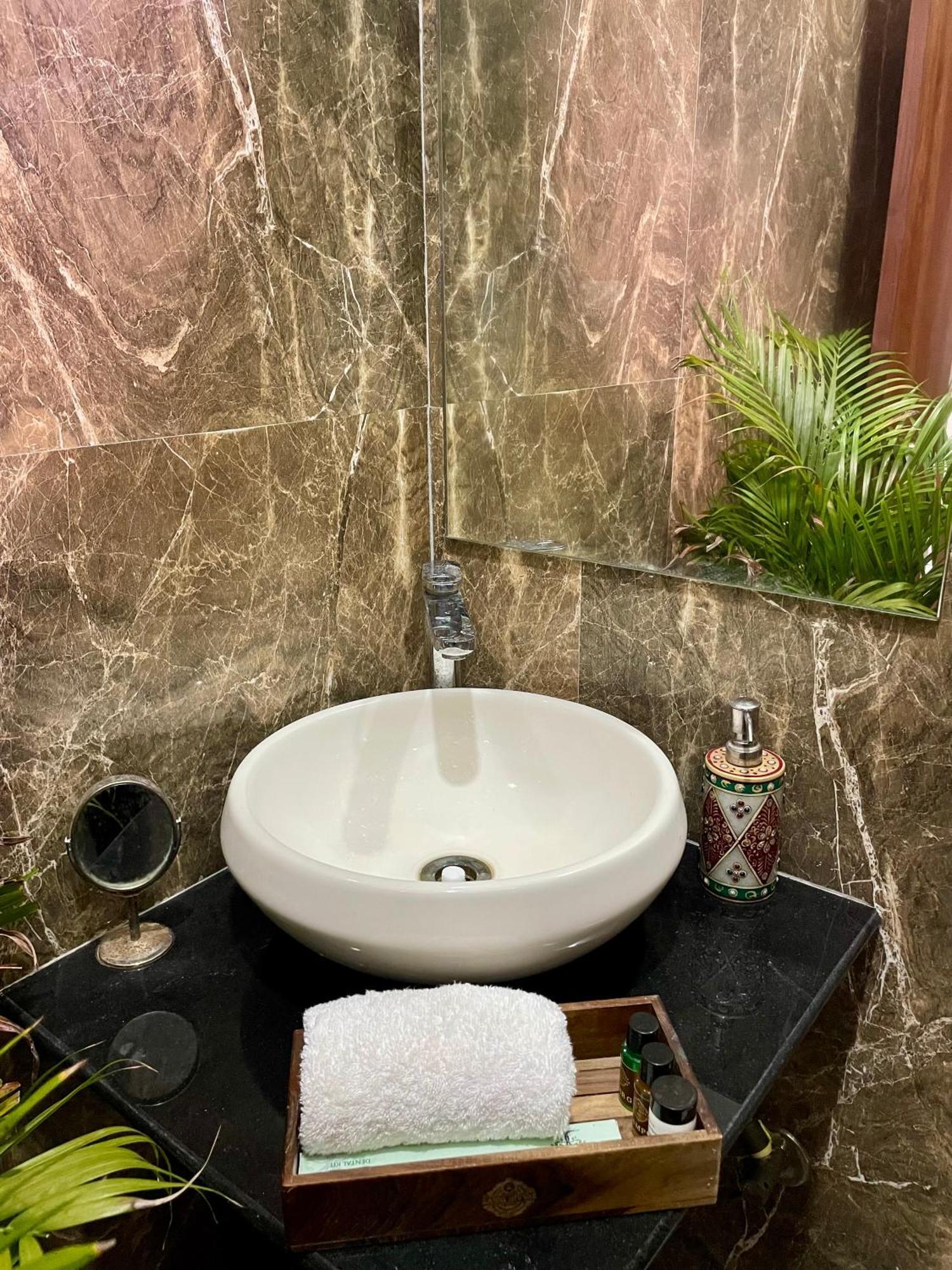 Karni Nivvas - Luxury Redefined Villa Udaipur Ngoại thất bức ảnh